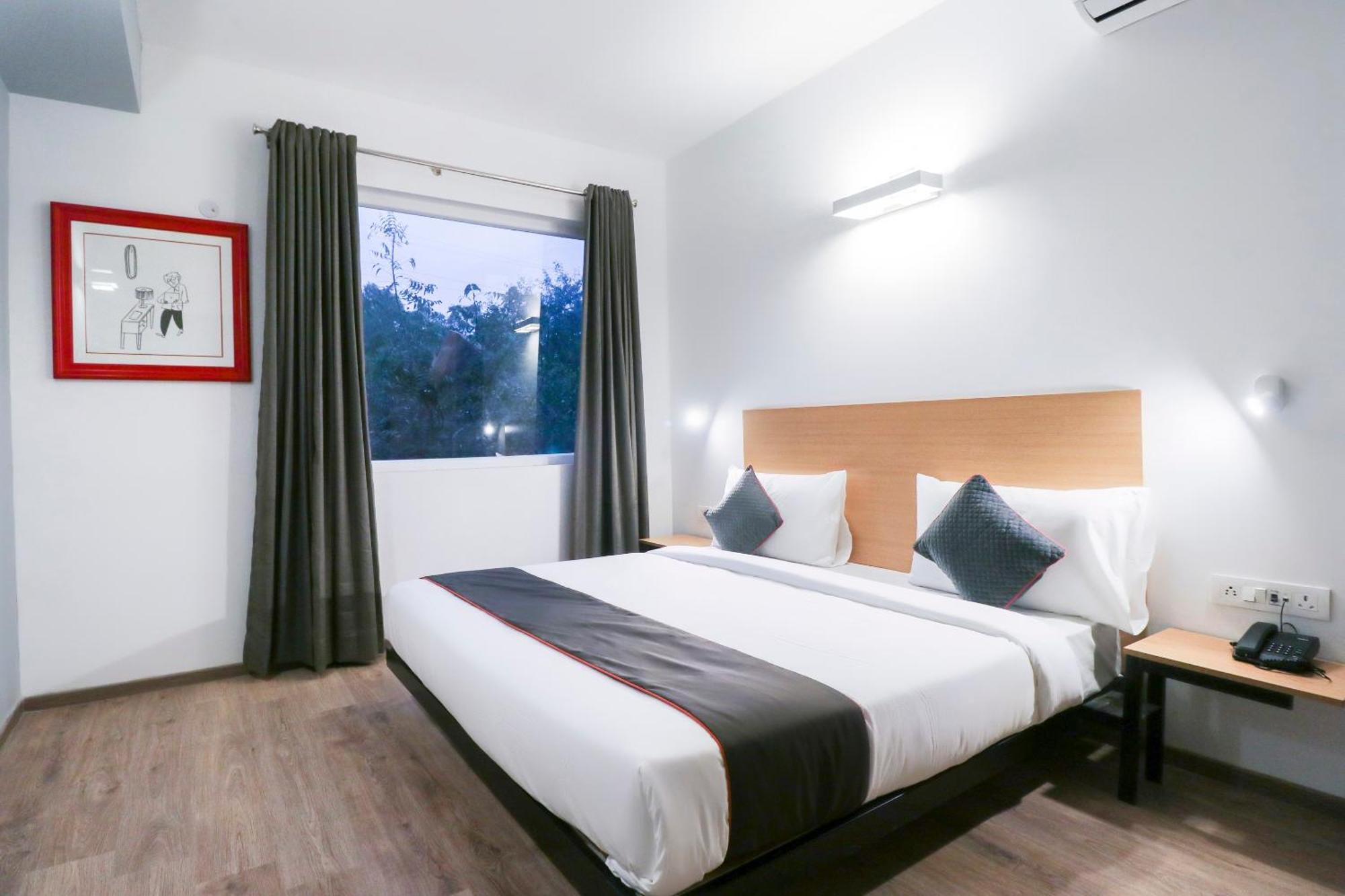 Townhouse Noida Sector 71 Near Iskcon Temple Noida Hotel Indirapuram Exterior photo